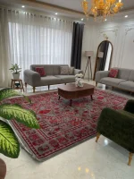 چیدمان فرش طوسی قرمز خاص طرح درختی