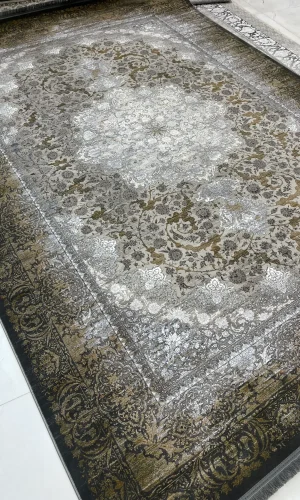 فرش ۱۲۰۰ شانه ۱۰۰ درصد اکریلیک کاشان طوسی فیلی با طرح طلایی