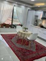 فرش پذیرایی مدرن آترین با رنگ طوسی قرمز