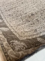 فرش طوسی فیلی ۱۲۰۰ شانه با تراکم ۳۶۰۰ کاشان
