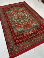 فرش قجری دیناز با رنگ لاکی و سبز